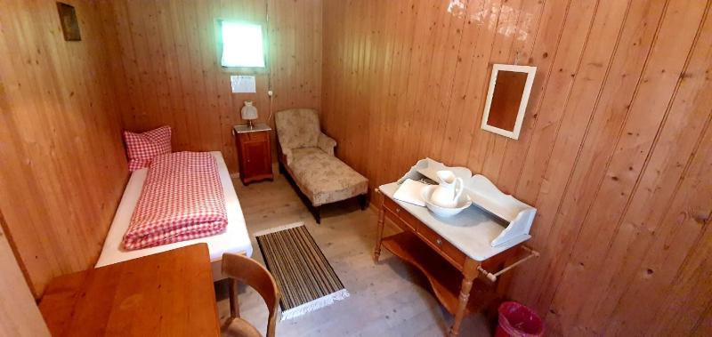 Single Room image 1