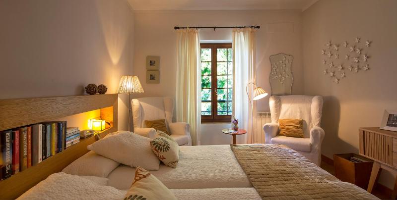 Double Room image 4