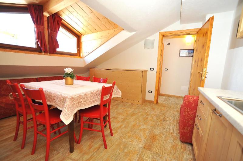 Two-Bedroom Apartment (6 Adults) image 3