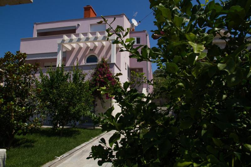 Apartment Ika - image 10