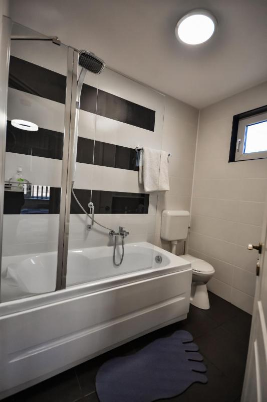 Triple Room image 3