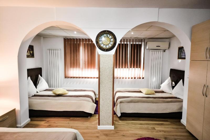 Quadruple Room image 3