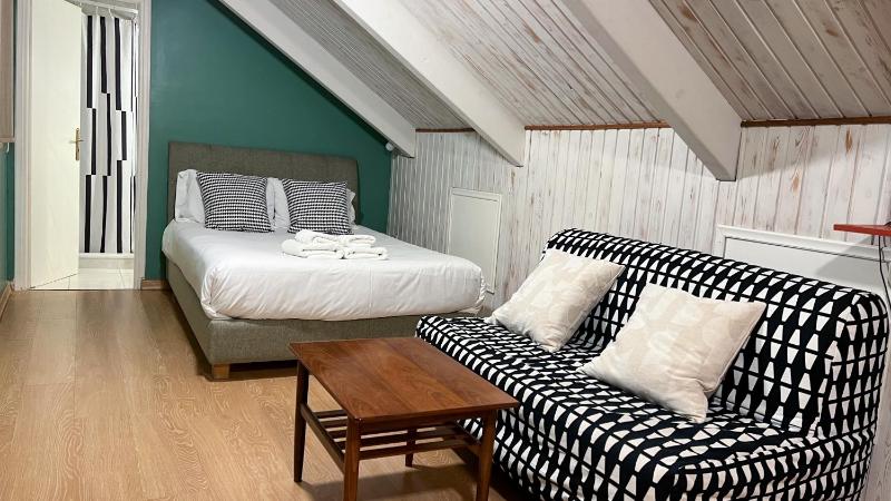 Studio - Loft image 1