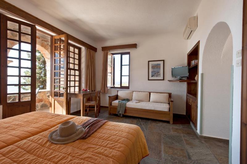 Studio with Sea View image 4