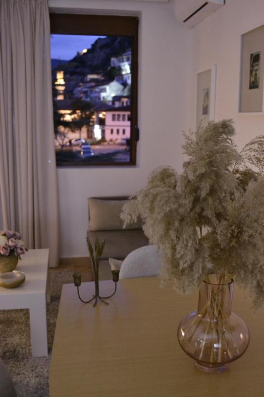 Aria Apartment - image 2