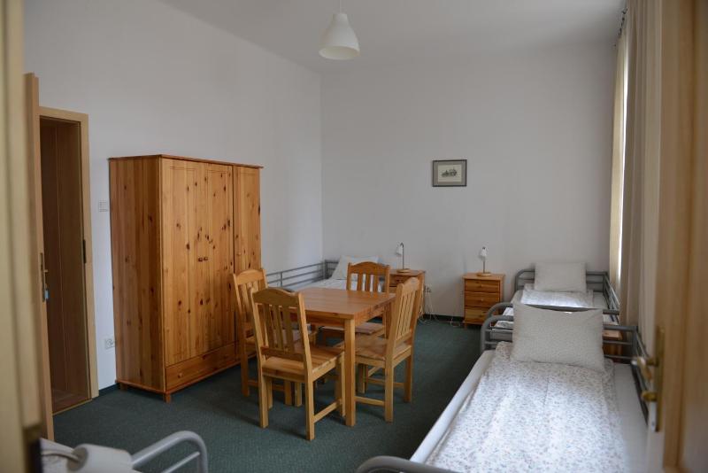 Classic Quadruple Room image 4