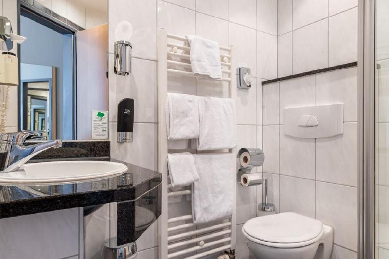 Single Room image 2
