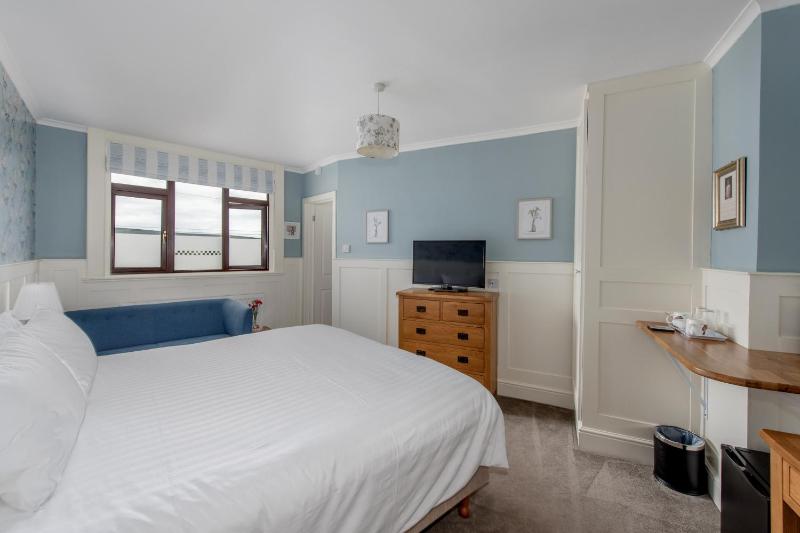 Superior King Room image 1