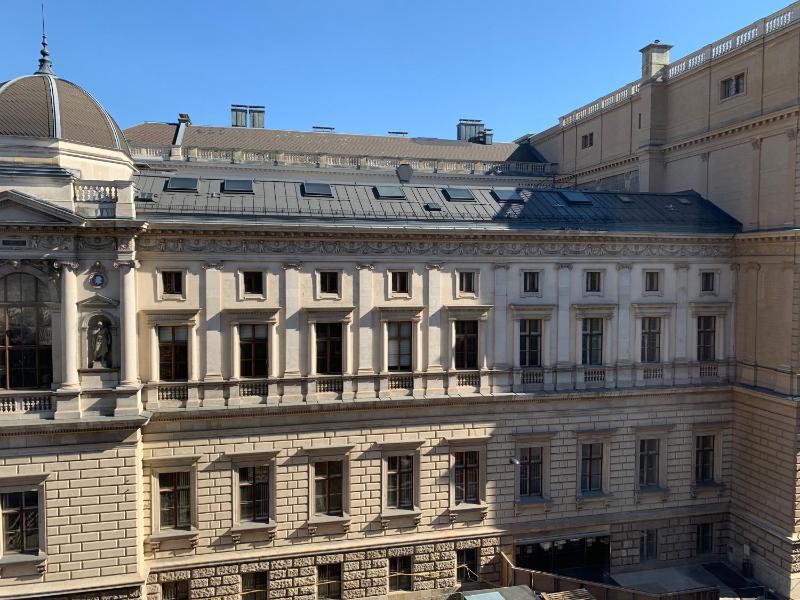 KH Apartments Universitaet - image 11