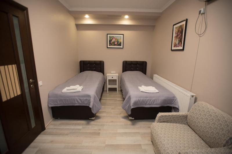 Standard Family Room image 1