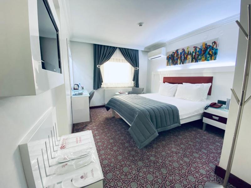 Double Room image 1