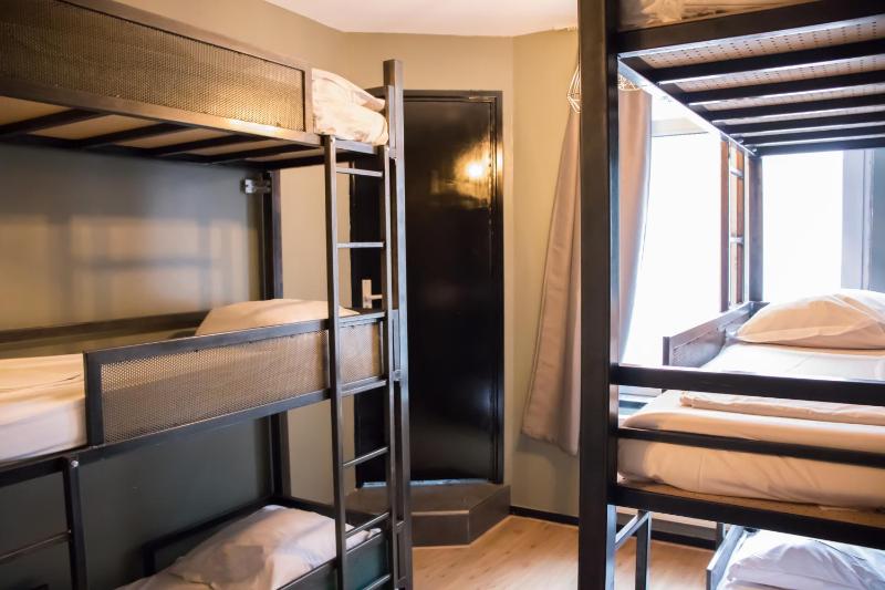Bed in 6-Bed Mixed Dormitory Room image 1