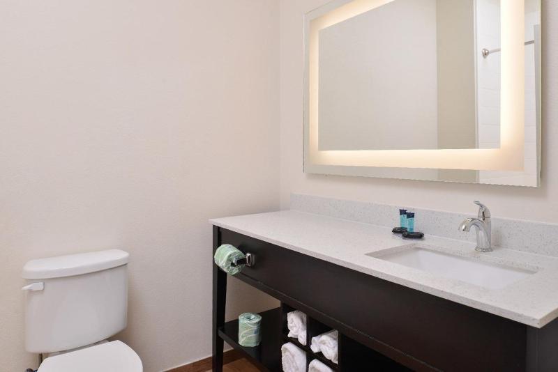 Budget Single Room image 1
