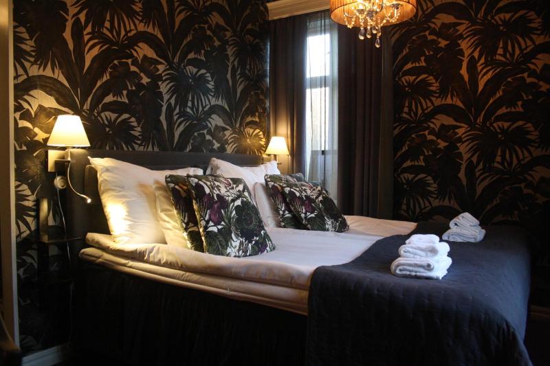 Standard Double Room image 4