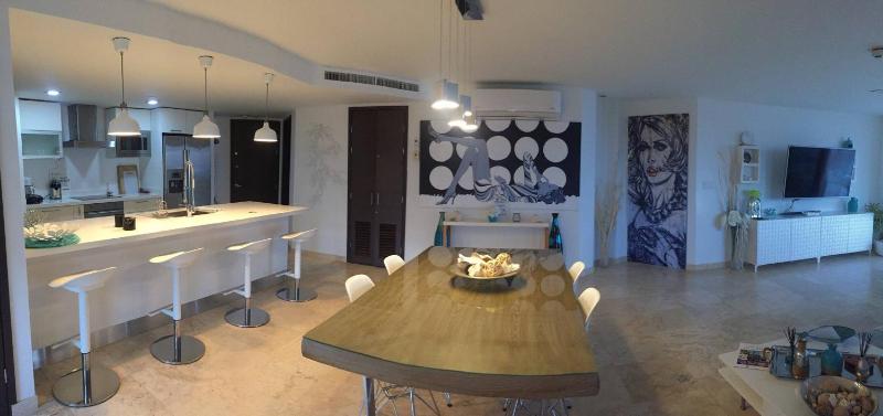 Modern Loft eagle Beach oasis Condo - image 15