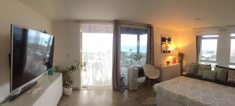 Modern Loft eagle Beach oasis Condo - image 6