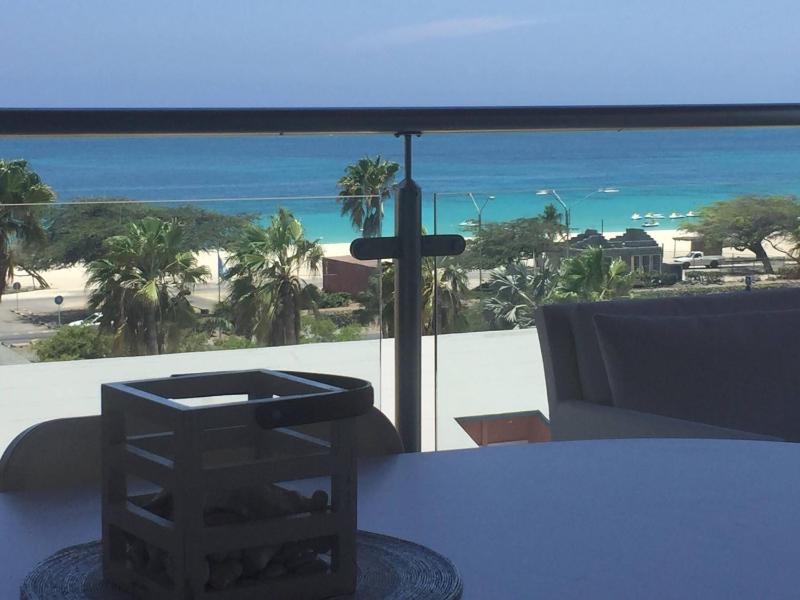 Modern Loft eagle Beach oasis Condo - image 12