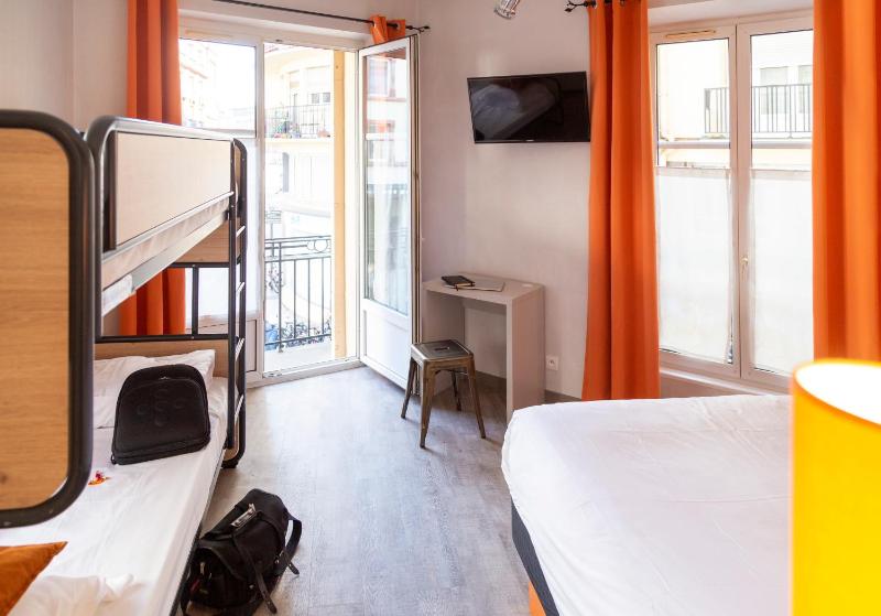 Hotel Victoria - image 2