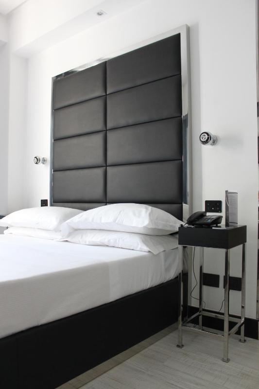 Superior Double Room image 2