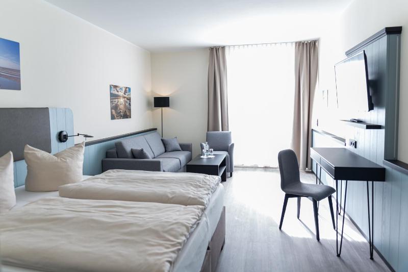 Double or Twin Room image 2