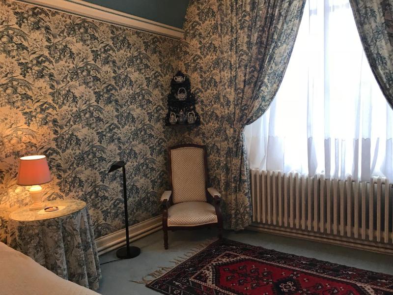 Deluxe Double Room image 2