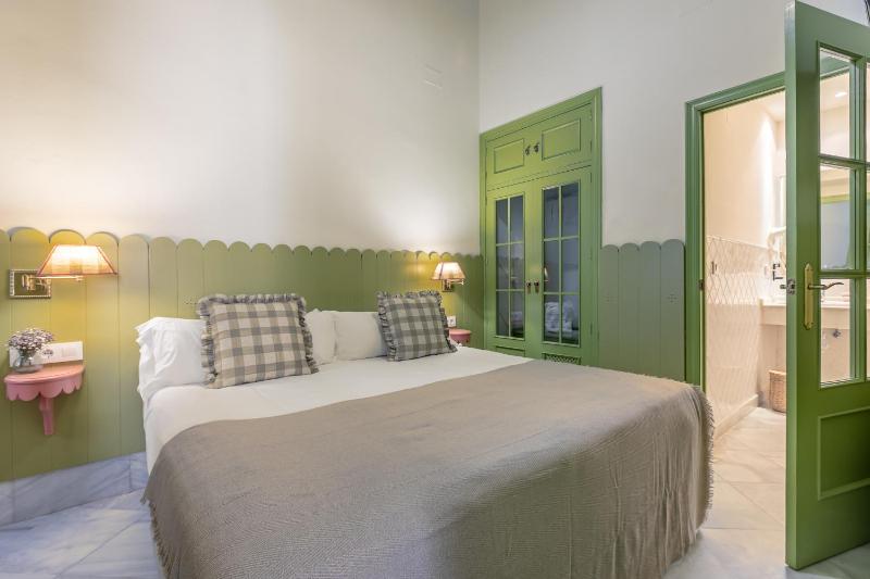 Budget Double or Twin Room image 4