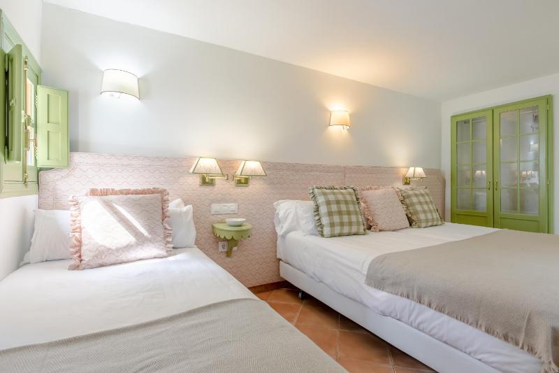 Triple Room image 1
