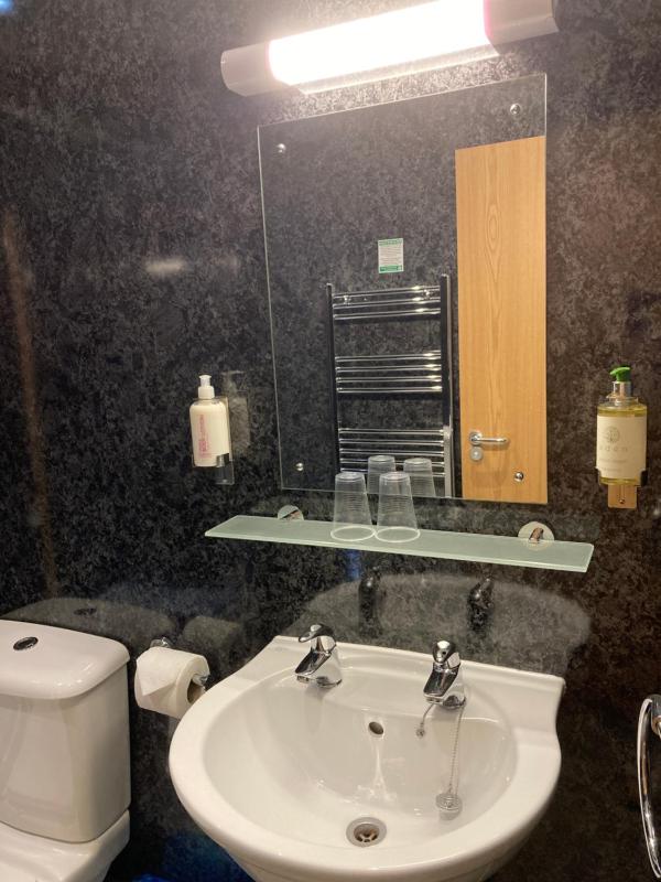 Deluxe Double Room image 2
