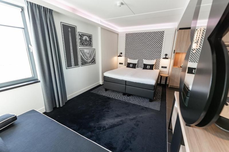 Suite image 3