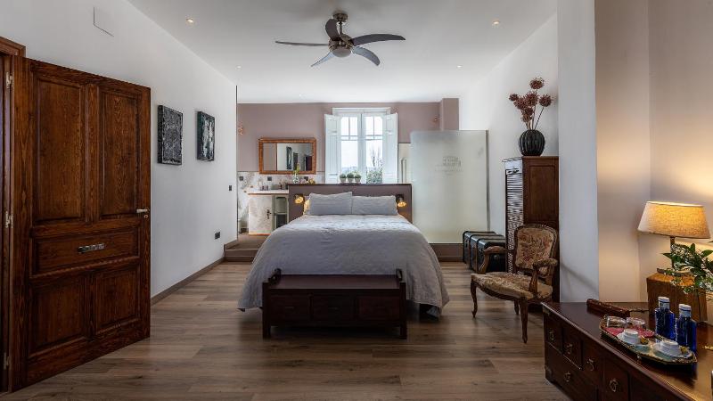 Superior Double or Twin Room with Terrace image 1