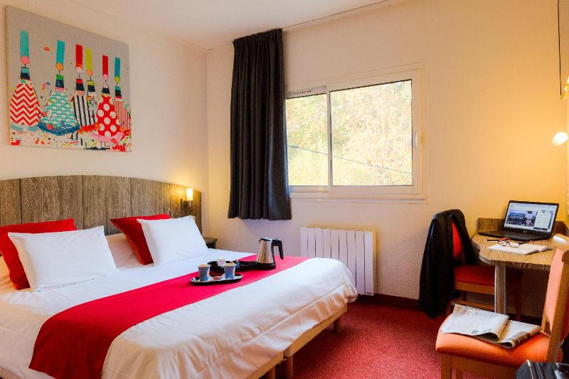 Double Room image 1