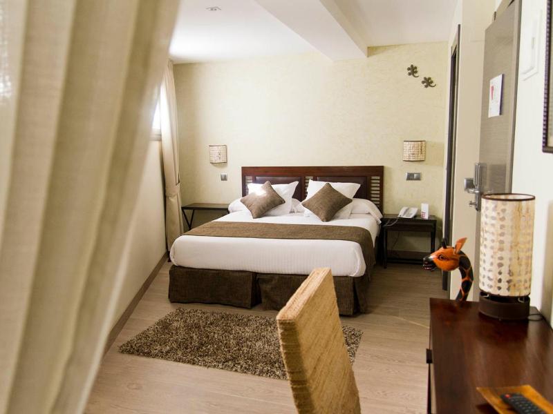 Basic Double Room image 1