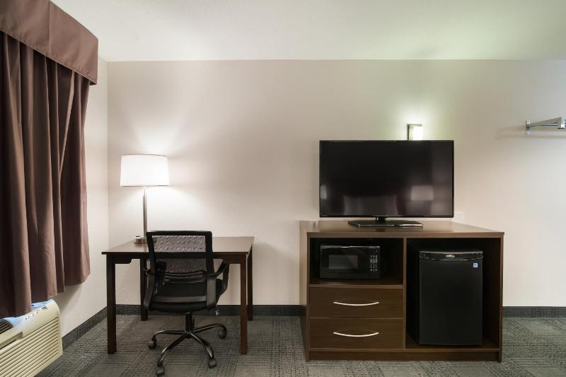Queen Room - Accessible/Non Smoking image 4