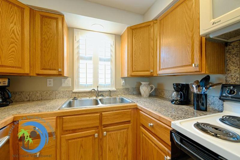 Windy Hill Villa 4 - Beach Fun - image 32