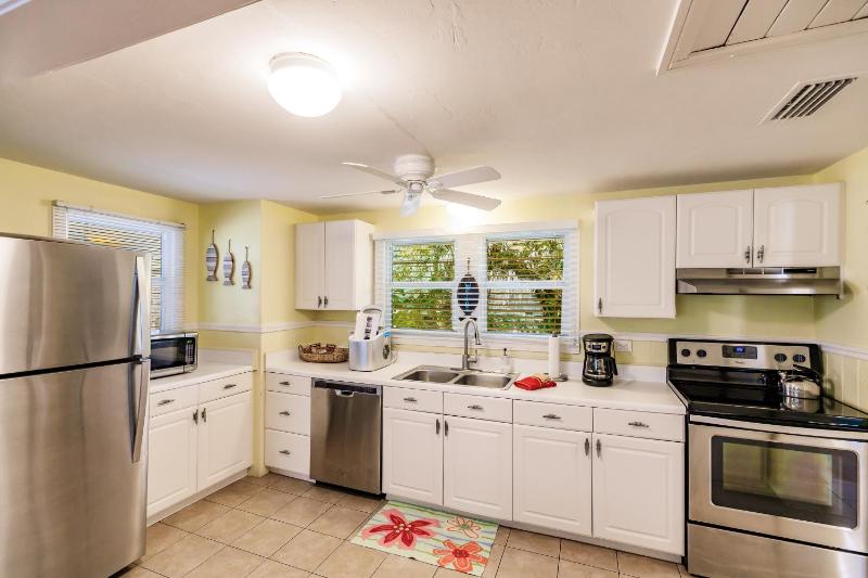 Siesta Key Island Rentals - image 40