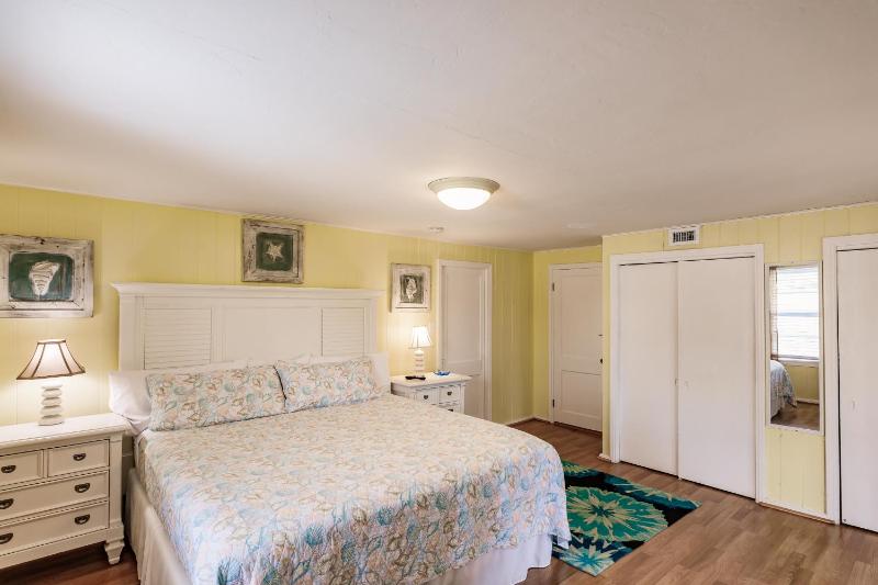 Siesta Key Island Rentals - image 49