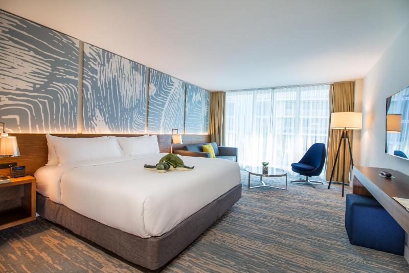 Captivating City View King