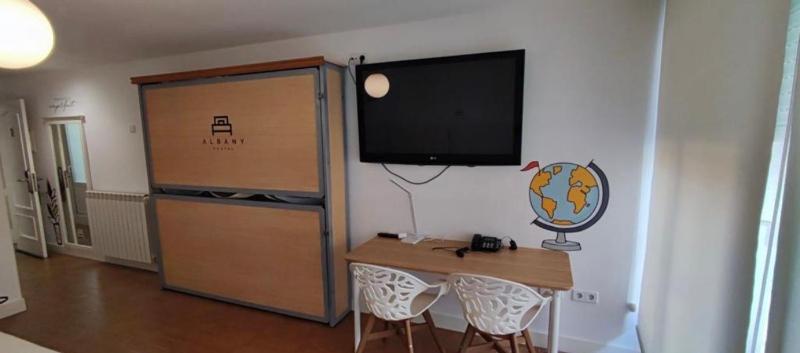 Triple Room with Bathroom image 1