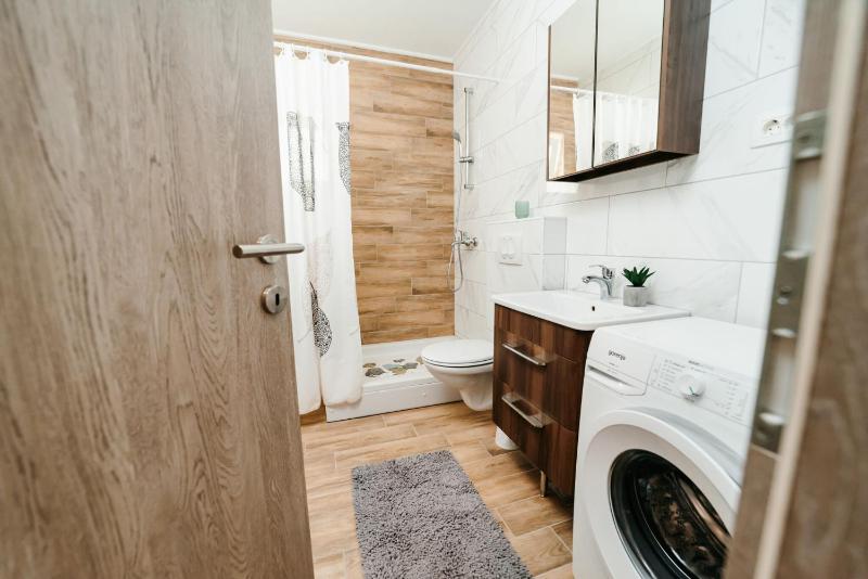 Two-Bedroom Apartment with Sea View image 3