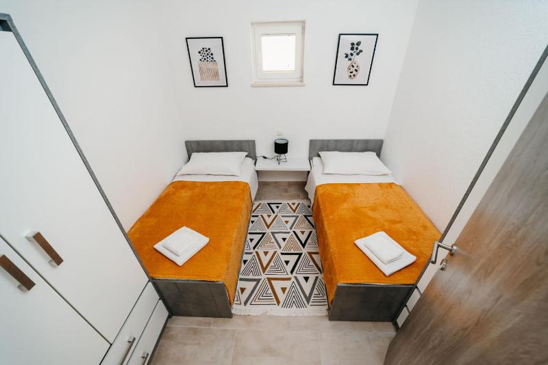 Two-Bedroom Apartment with Sea View image 4
