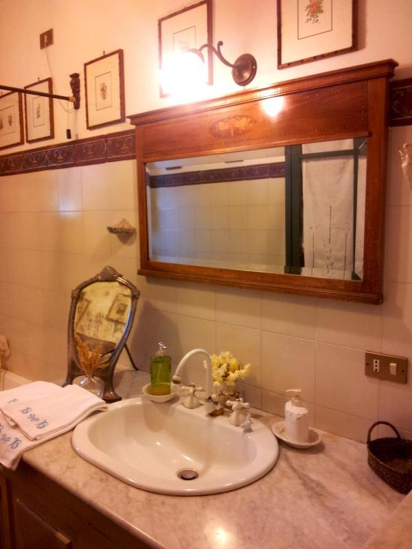 Double Room with Private External Bathroom image 3