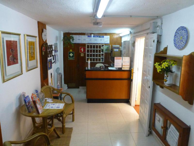 Apartamentos Belmonte - image 13
