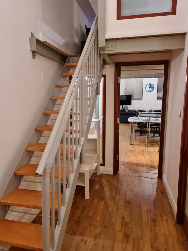Studio - Split Level image 4