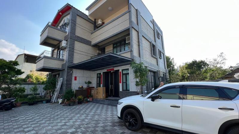 Dragon Crane Resort - image 1