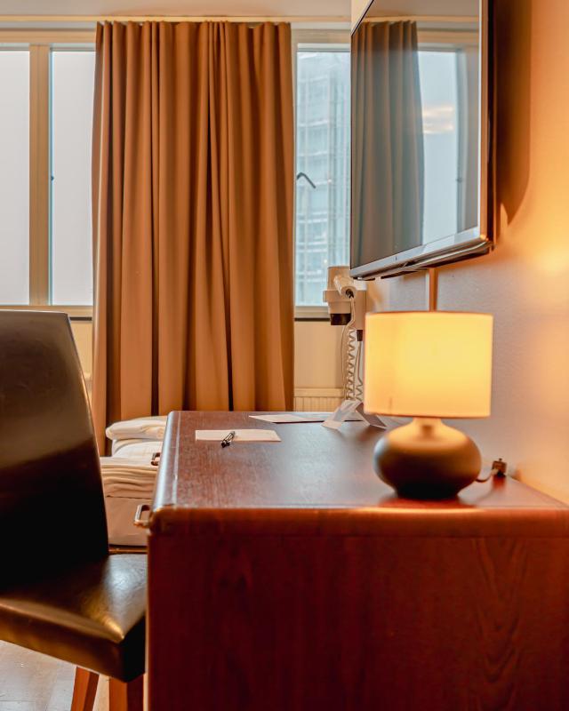 Standard Twin Room image 1