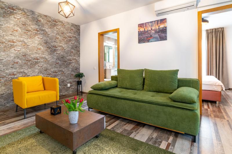 One-Bedroom Apartment image 1