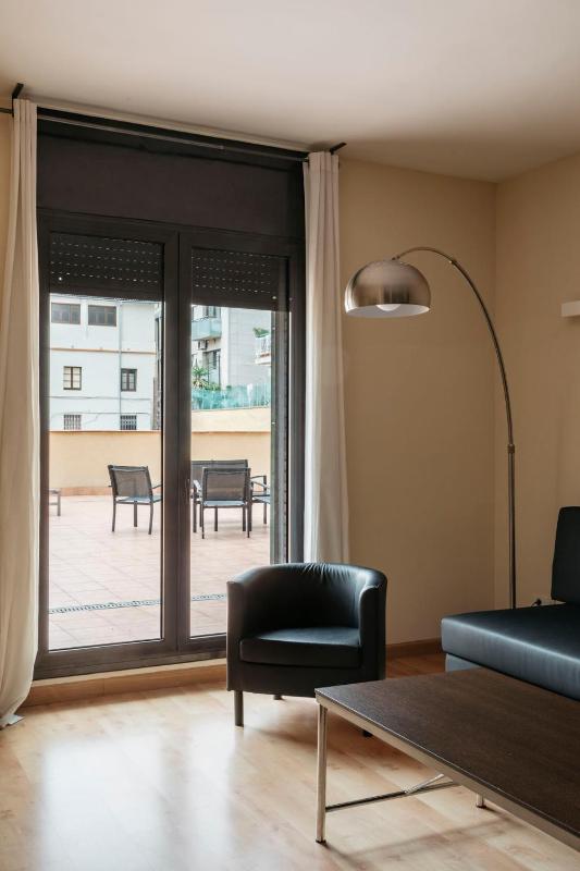 Deluxe Apartment with Terrace image 4