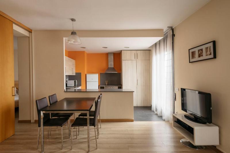 Standard Apartment with Terrace image 3