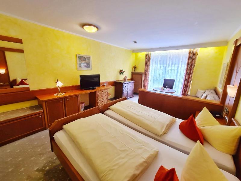 Comfort Double Room with Garden View image 1