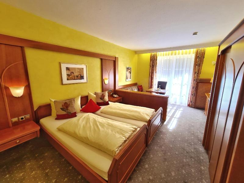 Comfort Double Room with Garden View image 4